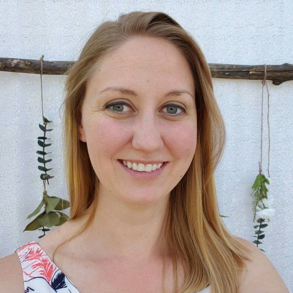 Meet your Posher, Jennifer - Picture 1 of 1